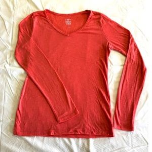 American Eagle Perfect V-Neck! Good condition!